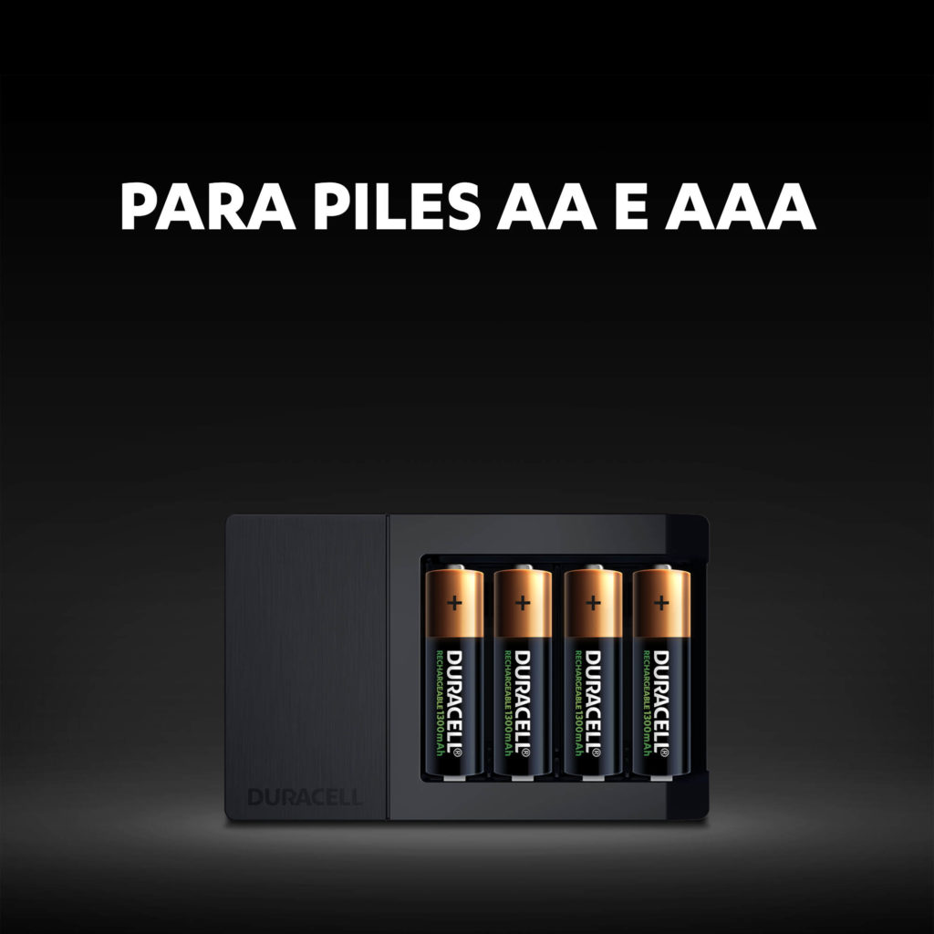 El cargador de pilas Duracell de 15 minutos incluye 4 ranuras AA 1300 mAh